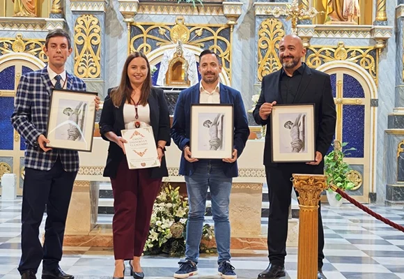 va3433-ESTREBO CRISTO SALINERO 2 Emoción y fe en el estreno de la obra «Cristo Salinero en el Calvario»