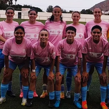 va3435-futbol Goleada de las chicasdel SC. Torrevieja que pasande eliminatoria en la «Nostra Copa»