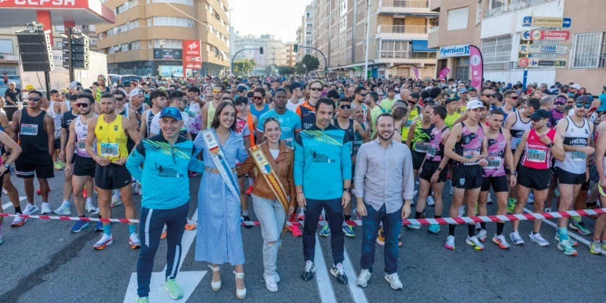 va3436-maraton Más de 2.000 corredores participaron en la 38º Media Maratón “Ciudad de Torrevieja”