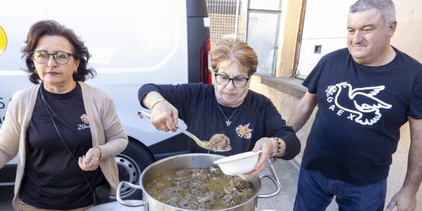 Cientos de personas disfrutaron de “La pelota solidaria”