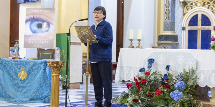 Reencuentro de la hermana María Teresa García en la apertura de las Fiestas Patronales