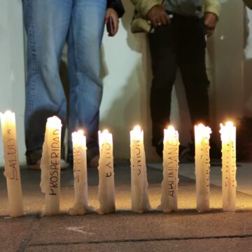 Gran asistencia a la “Noche de las Velitas” en la Parroquia del Sagrado Corazón 