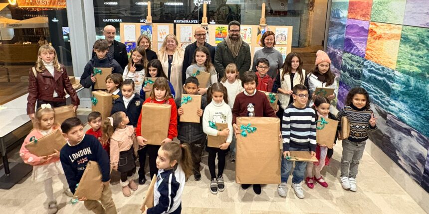 va3444-CONCURSO FELICITACIONES Entregados los premios del XXV Concurso Infantil de Felicitaciones de Navidad