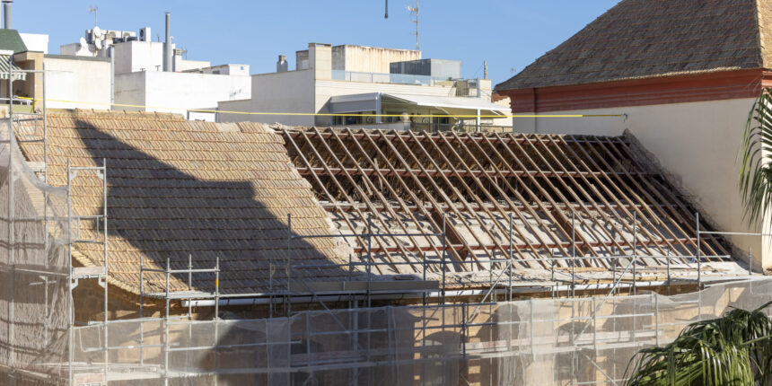 va3446-tejado-inmaculada Se intensifican las obras del tejado de la iglesia de la Inmaculada