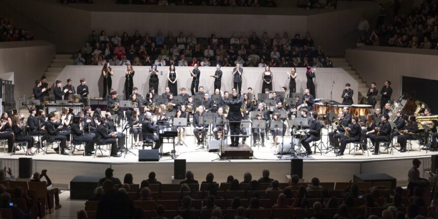 va3445-umt La Parroquia del Sagrado Corazón se llenó de actos en Navidad