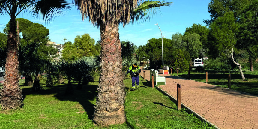 Parques y Jardines acomete una actuación integral de mejora en el parque Reina de la Sal de Los Balcones