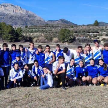 El Real Club Náutico de Torrevieja brilla en el Campeonato Autonómico de Remo en Beniarrés