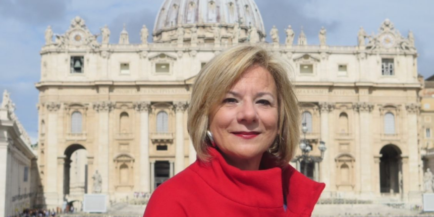 La Junta Mayor de Cofradías anuncia como pregonera de la Semana Santa de Torrevieja a Eva Fernández, corresponsal de COPE en el Vaticano