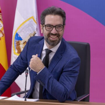 El Ayuntamiento impulsa la modernización integral de las 181 paradas de autobús para el nuevo servicio de transporte urbano