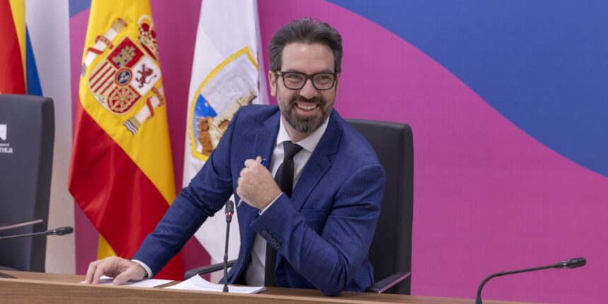 va3452-jgl El Ayuntamiento impulsa la modernización integral de las 181 paradas de autobús para el nuevo servicio de transporte urbano