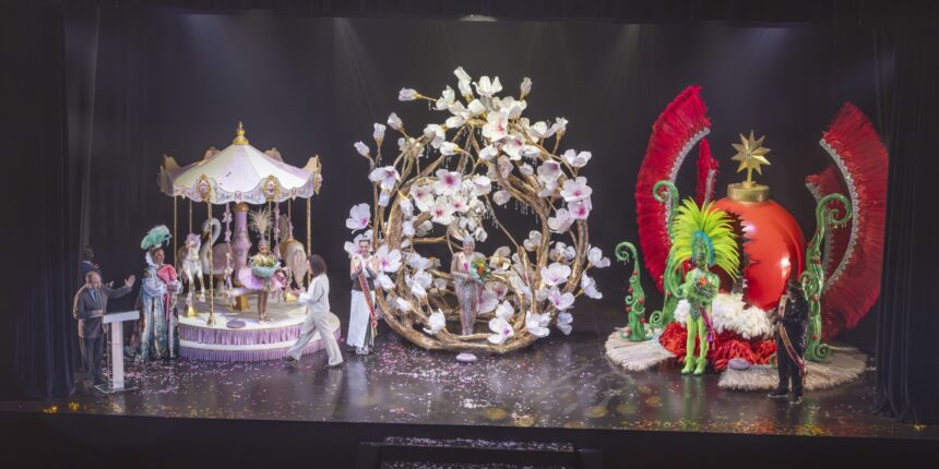 Fabulosa presentación de los Reyes del Carnaval