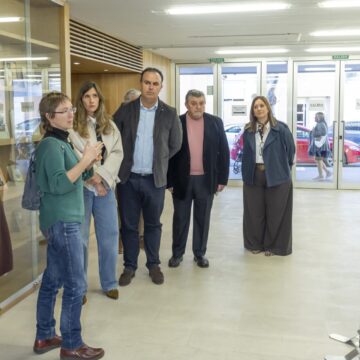 La concejalía de Igualdad inaugura la exposición “Punto y seguido. La vida puede más” para dar visibilidad a la trata de seres humanos