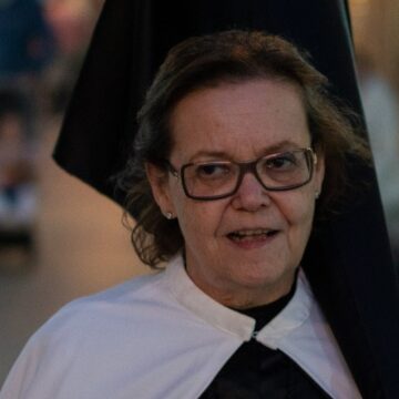 La Cofradía del Santo Sepulcro reconoce a su componente Paloma Manzanera como «Cofrade de Honor 2026»