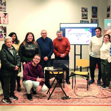 va3452-talles-sagrado-corazon Se celebra el Taller de Voluntariado de Cáritas en la parroquia Sagrado Corazón
