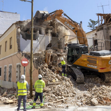 derribo del antiguo Hospital de las Monjas para crear centro de innovación en Torrevieja