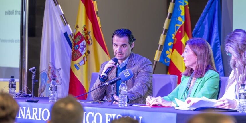 Eduado Dolón durante la inauguración de las jornadas