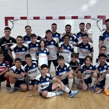 El Torrevieja Fútbol Sala juega, domina y golea