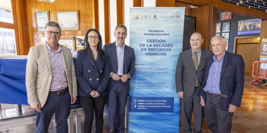 Real Club Náutico de Torrevieja gestión de la escasez de recursos hídricos