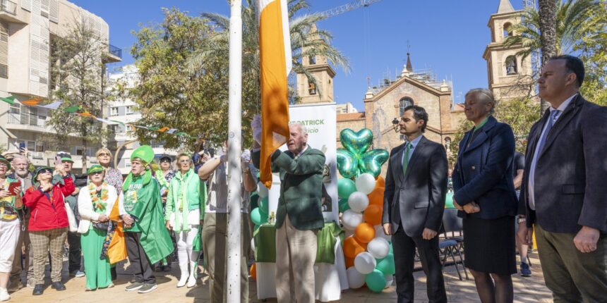 va3455-dia-san-patricio-torrevieja.jpg celebración del Día de San Patricio en la Plaza de la Constitución de Torrevieja