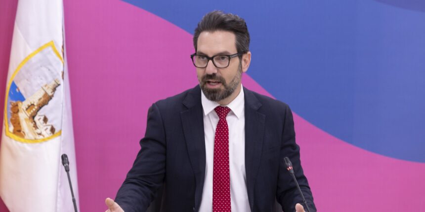 El Ayuntamiento adjudica el arrendamiento de nuevos vehículos para la Policía Local con una inversión de 262.000 euros