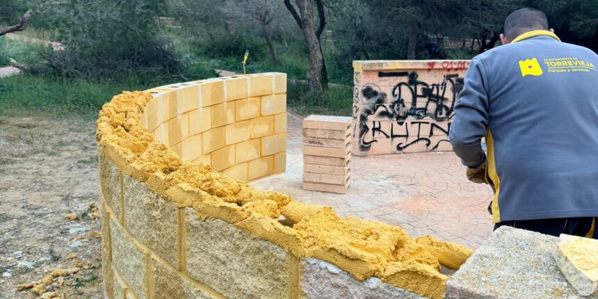 Parques y Jardines desarrolla una actuación integral en el parque Molino del Agua