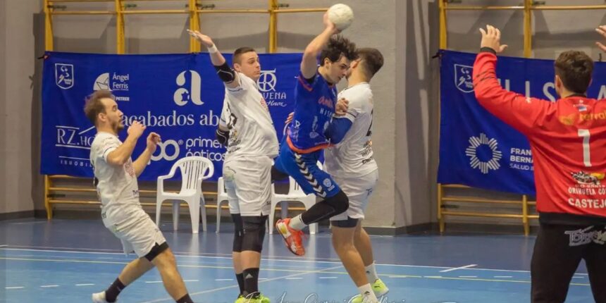 va3454-balonmano Club Balonmano Mare Nostrum Torrevieja y Petrer durante el partido