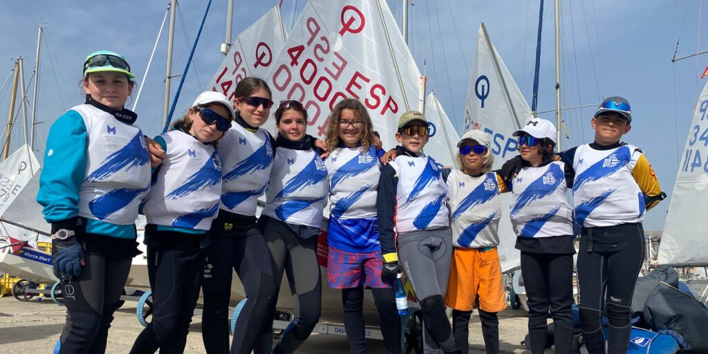 Equipo de Optimist B del Real Club Nautico de Torrevieja