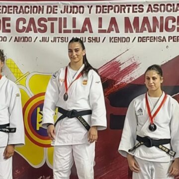Claudia Morales Imbernón, perteneciente al Judo Club Nozomi de Torrevieja, participó logrando la medalla de oro en la categoría de -57