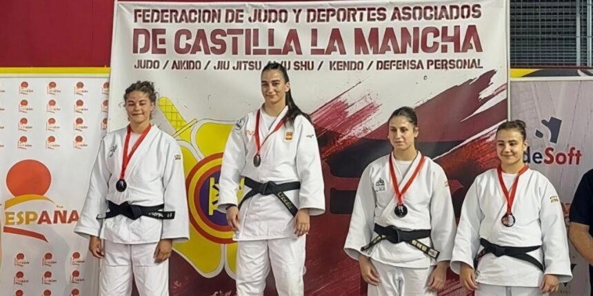 Claudia Morales Imbernón, perteneciente al Judo Club Nozomi de Torrevieja, participó logrando la medalla de oro en la categoría de -57