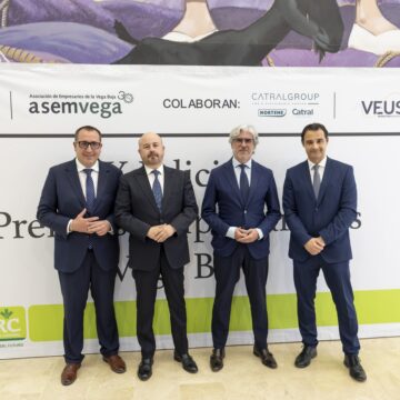 Autoridades en los Premios Empresariales Vega Baja en Torrevieja