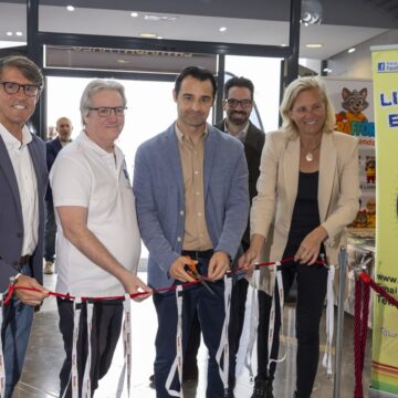 El alcalde Eduardo Dolón realiza el corte de cinta inaugural de Expo Torrevieja 2026