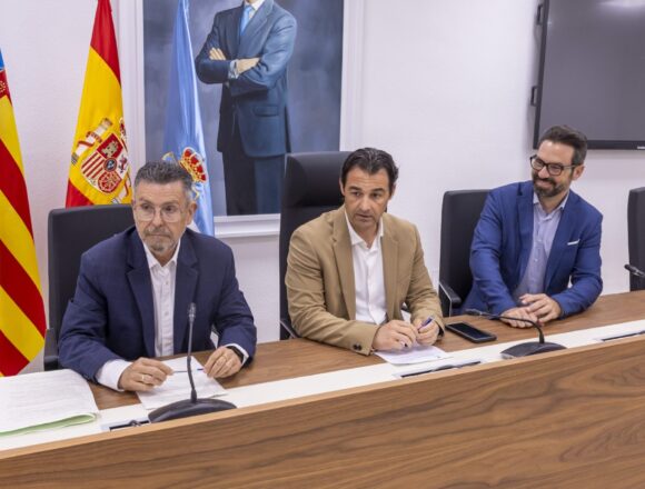 Eduardo Dolón, Manuel Pineda y Federico Alarcón, en Junta Local de Seguridad Torrevieja desaladora hospital