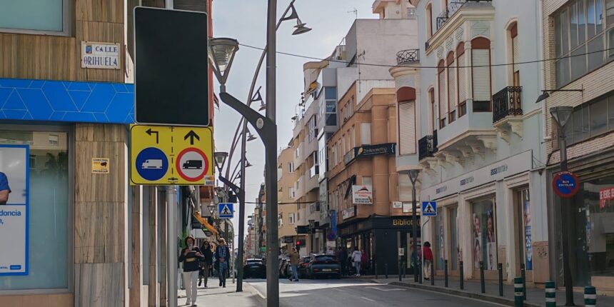 Senaletica calle Ramon Gallud esquina con calle Orihuela