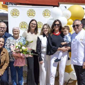 Familia fundadora y actuales propietarios del Restaurante Las Jarras