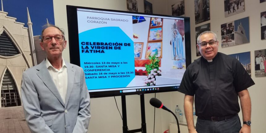 Presentación de la conferencia sobre la Virgen de Fátima en la parroquia del Sagrado Corazón