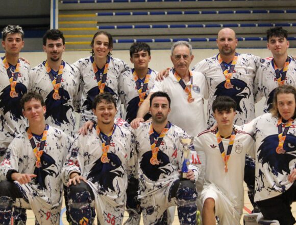 VA3465-halcones-torrevieja-temporada-historica-hockey-linea.jpg Equipo Halcones Torrevieja tras una destacada temporada en hockey línea con títulos autonómicos y clasificación para el Campeonato de España