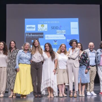 Participantes en la XI Jornada de Lactancia celebrada en Torrevieja con profesionales sanitarios y familias
