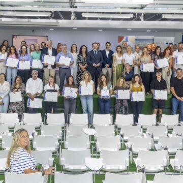 Entrega de distintivos SICTED a empresas turísticas en el CDT de Torrevieja
