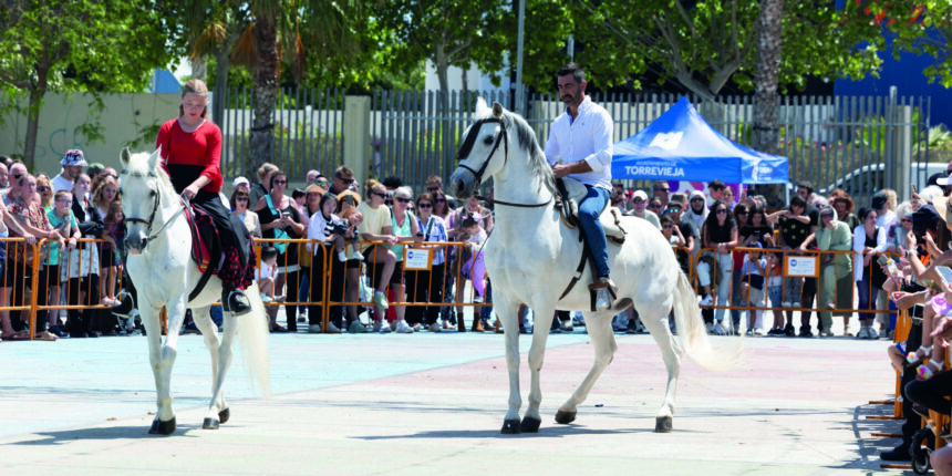 Paseo de caballos en la Feria de Mayo 2026 de Torrevieja en el recinto Antonio Soria