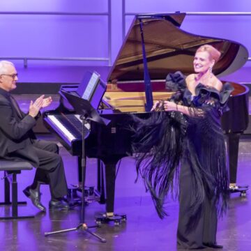 Ainhoa Arteta en un acto cultural de verano dentro de la agenda de fin de semana de Torrevieja
