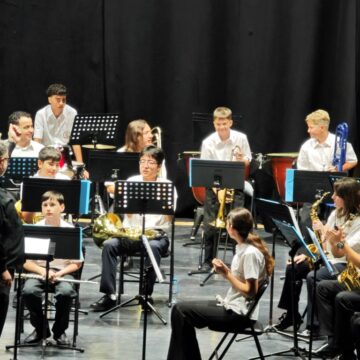 Banda Juvenil de Los Salerosos durante su concierto en el Centro Cultural Virgen del Carmen de Torrevieja