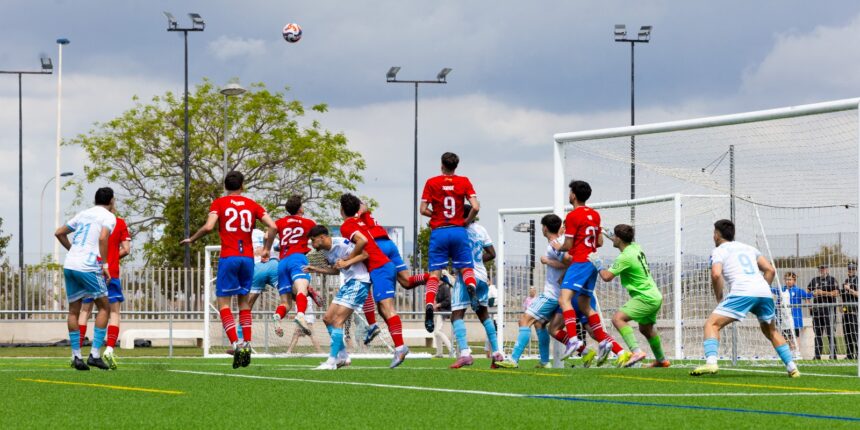 Partido entre SC Torrevieja CF y Ribarroja CF en el play off de ascenso en el estadio Nelson