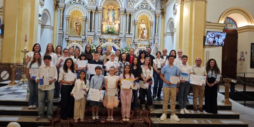 Participantes y ganadores de los XXII Juegos Florales en honor a la Purísima de Torrevieja
