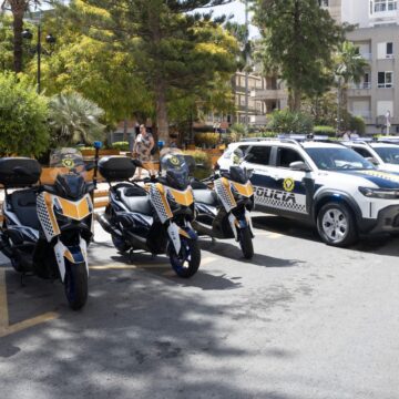 El Ayuntamiento amplía la flota de la Policía Local con ocho nuevos vehículos y una inversión de más de 325.000 euros