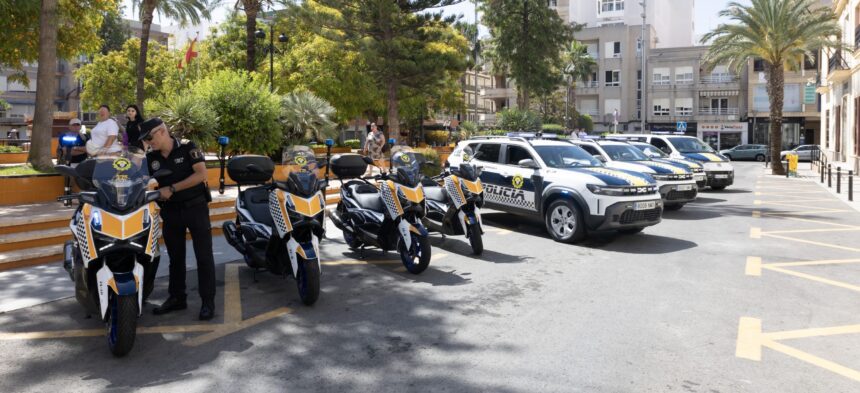 El Ayuntamiento amplía la flota de la Policía Local con ocho nuevos vehículos y una inversión de más de 325.000 euros