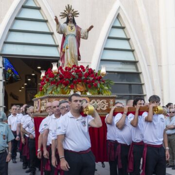 VA3468-fiestas-sagrado-corazon-jesus-la-punta-torrevieja.jpg Procesión del Sagrado Corazón de Jesús durante las fiestas celebradas en el barrio de La Punta de Torrevieja