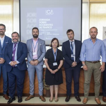Jornada sobre accidentes de tráfico, responsabilidad civil y valoración del daño corporal celebrada en el Real Club Náutico de Torrevieja con expertos jurídicos, médicos y aseguradores