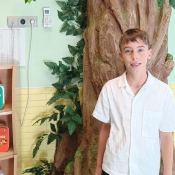 Máikel Martínez del CEIP Habaneras gana el premio Faraday de ciencia recreativa de la UNED
