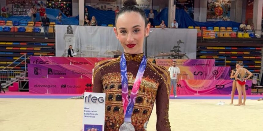 VA3468-blanca-tomas-subcampeona-espana-gimnasia-ritmica-torrevieja.jpg Blanca Tomás, gimnasta del Club GR Torrevieja, subcampeona de España de gimnasia rítmica en Primera Categoría Absoluta.