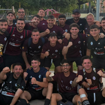 Jugadores de Torrevieja Seven celebran el título del Campeonato de España AEMF F7 de minifútbol